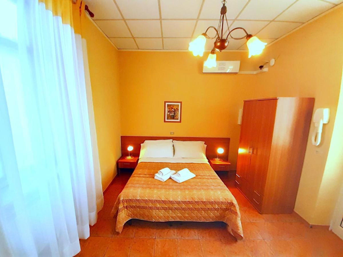 Torino Central-- Rooms And Apartments - Alba Εξωτερικό φωτογραφία